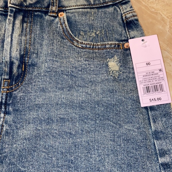 NWT. Wild Fable Medium Blue Distressed Demin Skirt. 4 Real Pockets. Size 00. - Picture 2 of 5